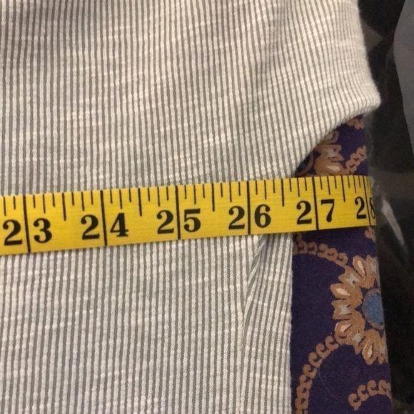 Donni Women’s Open Front Cardigan OSFA Oatmeal Color Front pockets EUC - Picture 9 of 11